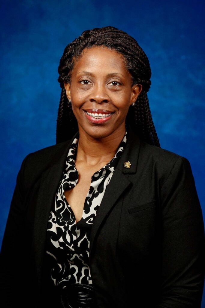 Chandra  Maclin
